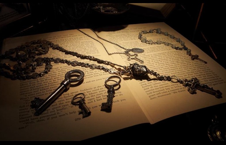 Серебро из Тайланда, серебряные распятия. Христианство. Католичество.
