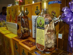 Выставка сувениров, косметики, аутентичных товаров из Тайланда